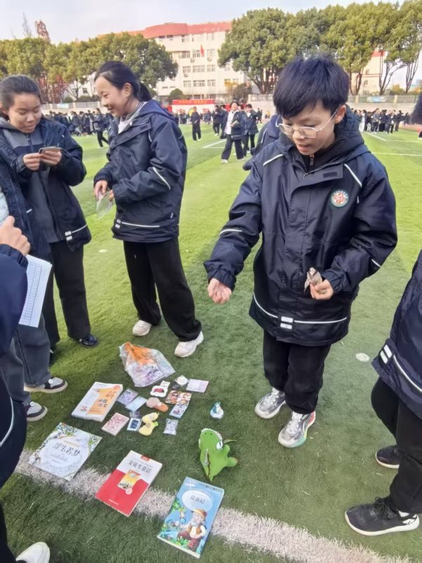 79a4bbfd660eaea1fbc2a3f9a4f51712